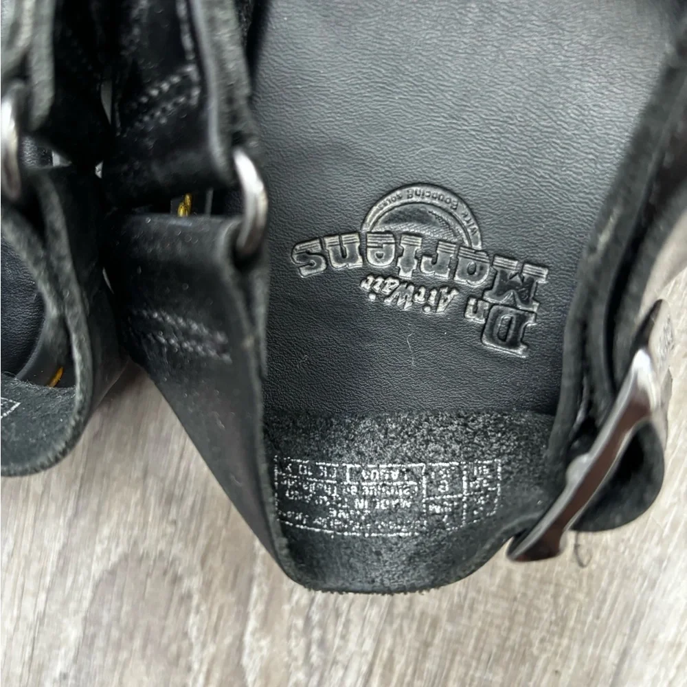 Dr. Martens Zane Black Leather Cross-Strap Sandals size 8 - Picture 5 of 7